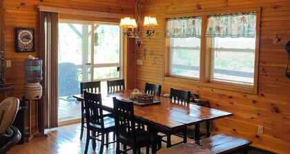 Spacious, secluded cabin