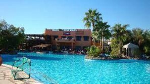 Apartment | Pool | Outdoor pool