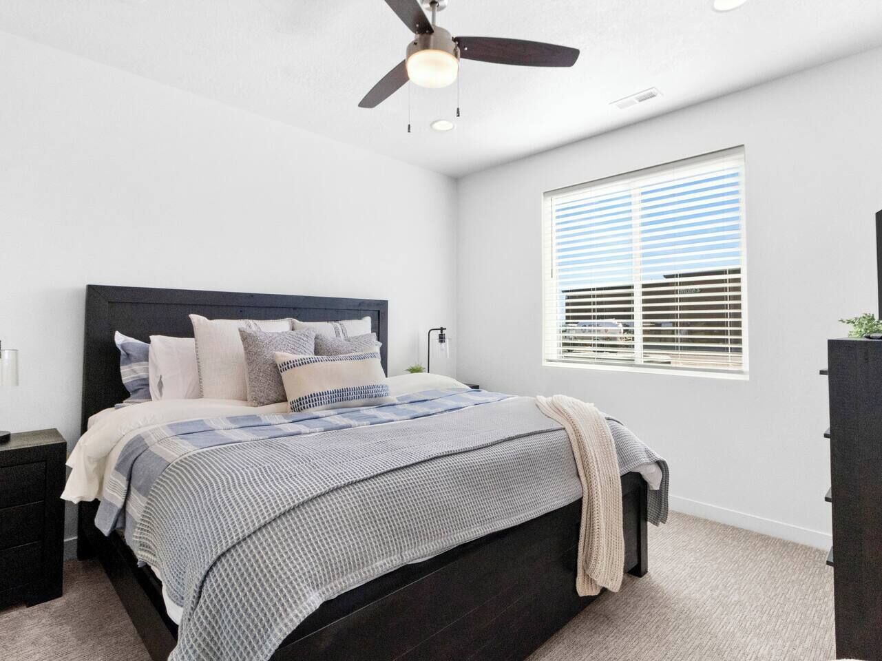 3 habitaciones, tabla de planchar con plancha y wifi gratis 