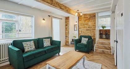 Host & Stay | Cragg Cottage