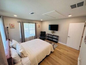 3 Schlafzimmer, Bügeleisen/Bügelbrett, Reisekinderbett, kostenloses WLAN