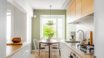 Apartment | Private kitchen | Full-sized fridge, oven, stovetop, dishwasher