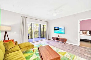 TV, ping pong - Upstay Pet-friendly Condo with Pool near Disney (Winter Garden)