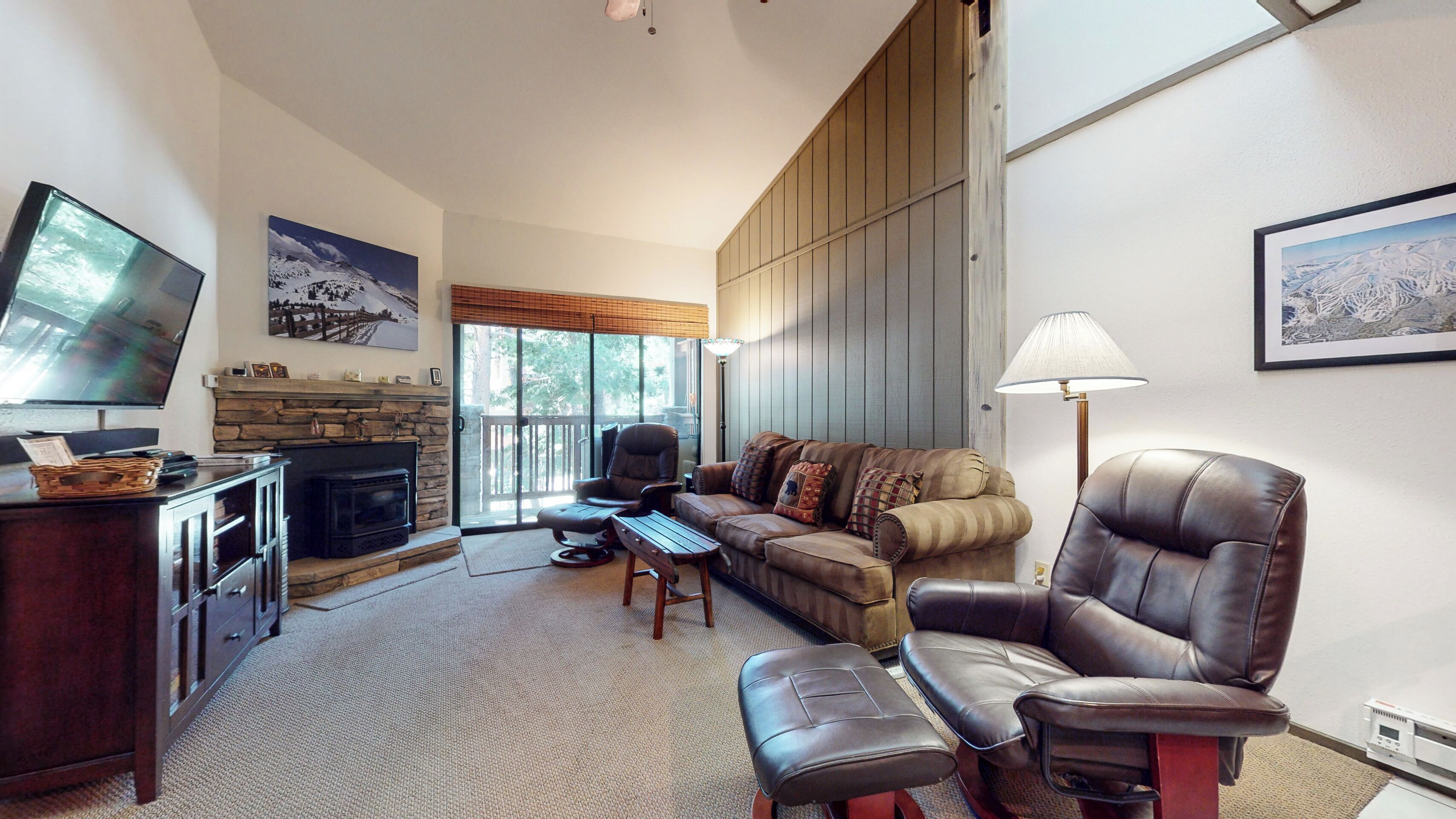 Escape to The Summit | Pool & HT Next Door