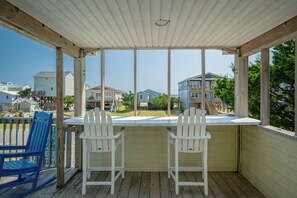Property grounds - SunBurns: Dog-friendly Home with Private Pool on Oak Island (Oak Island)