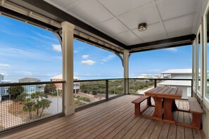 Outdoor dining - 5BR, Beach View, Elevator, Comm Pool, North Cape (Cape San Blas)