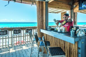 Bar (en la propiedad)