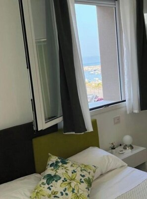 2 chambres, fer et planche à repasser, Wi-Fi, literie fournie