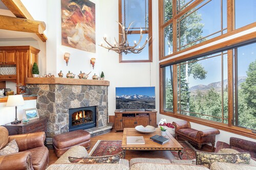 Palisade at Pine Meadows: Ski In/Out, Ski Passes!