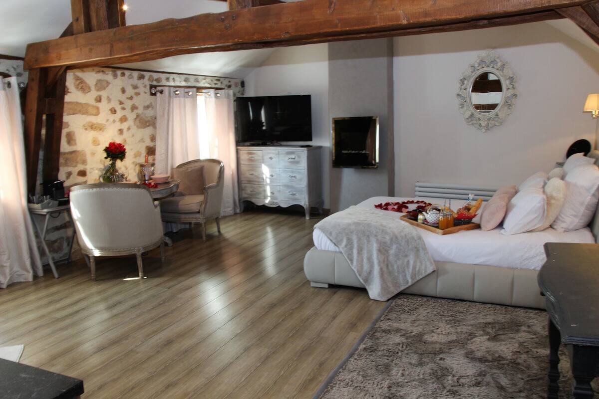 Quarto casal luxo | Wi-Fi de cortesia