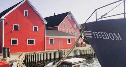 Ocean Sanctuary - The Salty Cribb Cabin