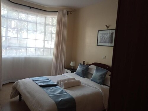 Luxury Suite by Madini near Airport JKIA Train SGR is set in Nairobi. near JKIA 