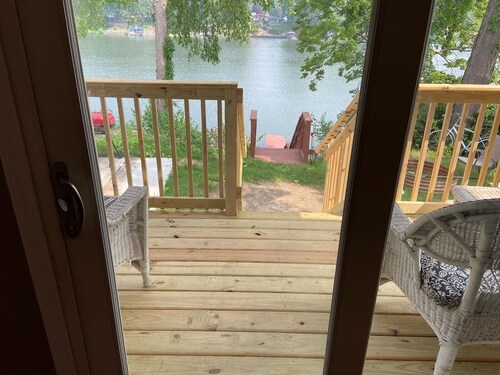 Lakefront home. completed in 7/23- beautifully furnished.