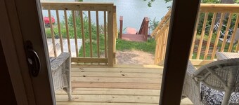 Lakefront home. completed in 7/23- beautifully furnished.