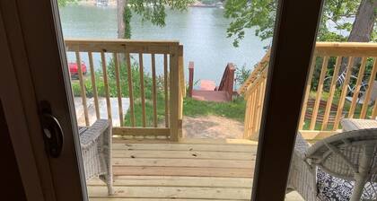Lakefront home. completed in 7/23- beautifully furnished.