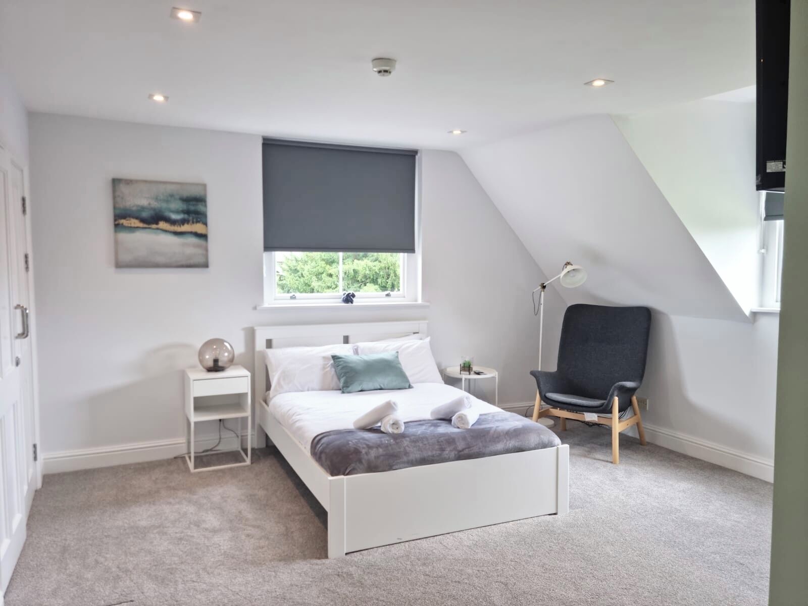 2 室のベッドルーム、アイロン / アイロン台、WiFi、ベッドシーツ