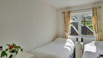 3 bedrooms, free WiFi, bed sheets