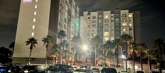 Premium Universal Studios King Bed Resort Studio•Free Parking•Kitchenette•507H