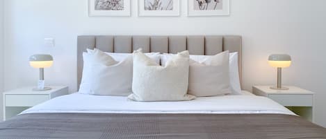 Appartement Luxe | 2 chambres, coffres-forts dans les chambres, chambres insonorisées