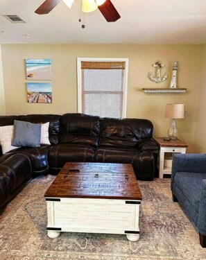 Smart TV - Relaxing 3 BR home close to Water, NAS, Perdido (Pensacola)