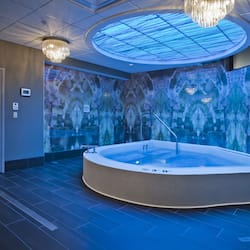 Sauna, vasca idromassaggio, trattamenti per il corpo