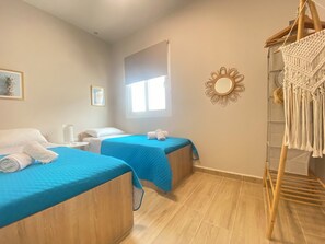 2 bedrooms, free WiFi, bed sheets - Boho Bliss - Seaview Detached House- Private terrace (Análipsis)