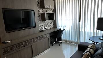 Comfort-Apartment | Wohnbereich | 42-Zoll-Flachbildfernseher mit Digitalempfang