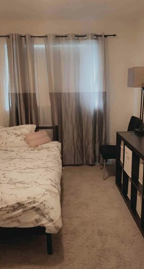 3 habitaciones, tabla de planchar con plancha y wifi gratis 