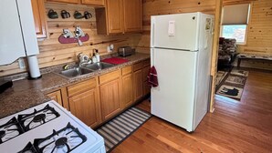 茶具/咖啡用具、冰箱、微波炉、烤箱