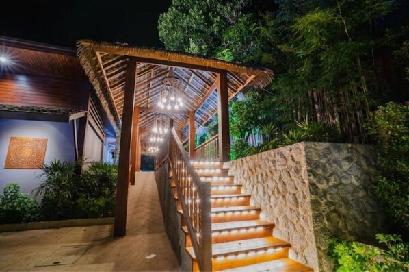 Property grounds - Hotel Room with Private Plunge Pool (Twin Beds) #5 (Tambon Ratsada)