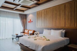 1 bedroom - Private Room+Private Small Pool / Siray Bay Phuket (Tambon Ratsada)