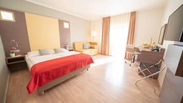 Chambre Double Supérieure | Literie hypoallergénique, coffres-forts dans les chambres, bureau