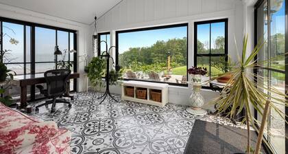 Paradise Found. The Ultimate Skaneateles Lake Retreat.