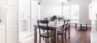 Luxury Downtown Townhome w/ Private Garage Unit 14