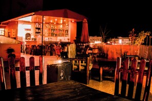 Terrace/patio - Mbale Travellers Inn (Mbale)