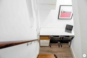 Interior - Central London Warwick Sq# (London)