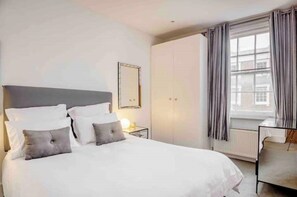 1 bedroom, iron/ironing board, WiFi, bed sheets - Central London Warwick Sq# (London)