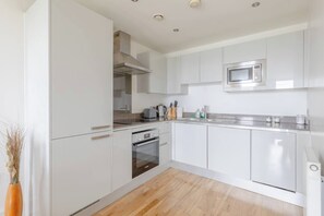 Leilighet – basic, 1 dobbeltseng | Eget kjøkken | Kjøleskap, mikrobølgeovn, ovn og kokeplater