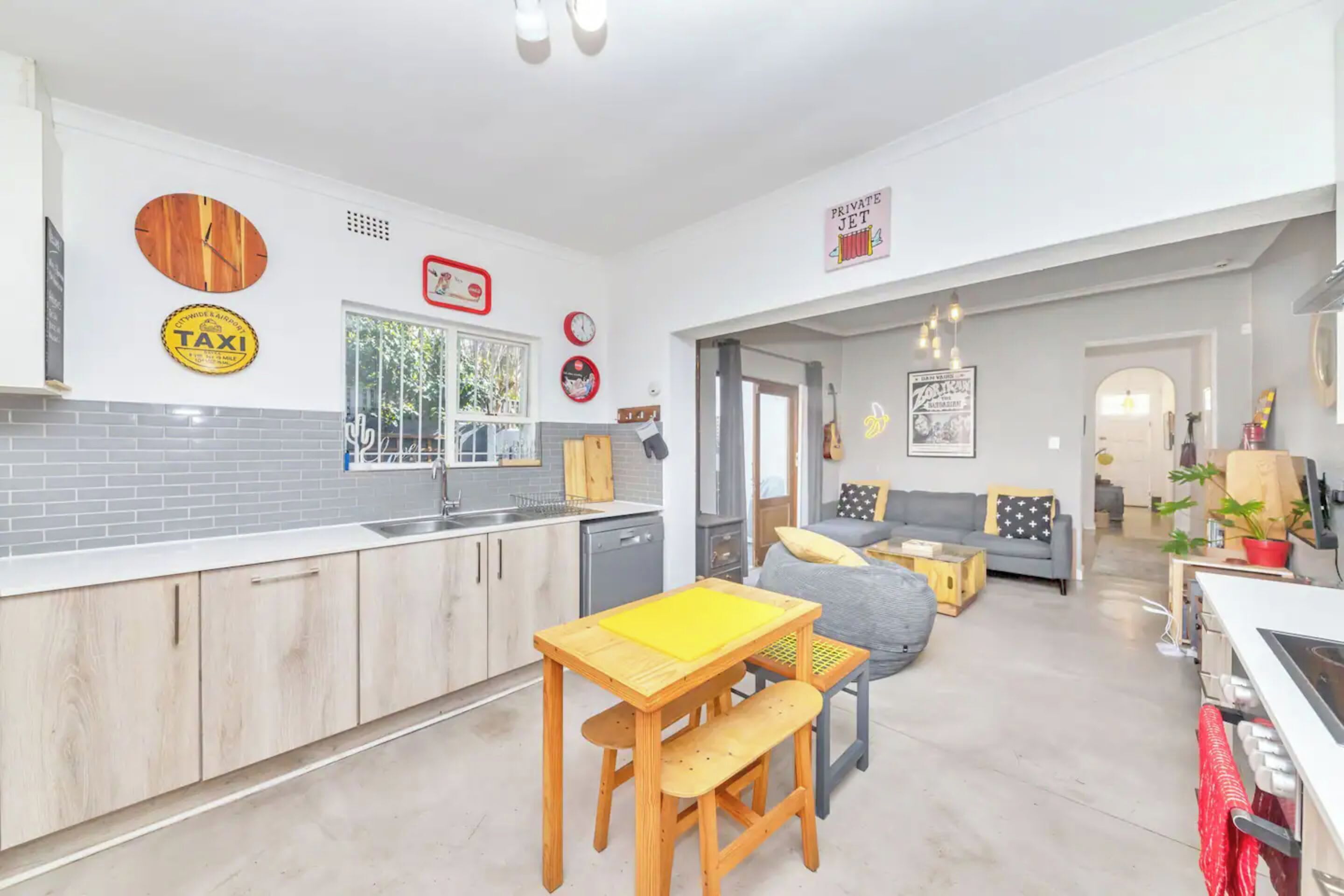 Basic House, Multiple Beds | Private kitchen | Fridge, microwave, stovetop, dishwasher