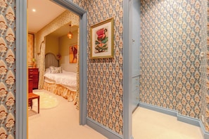 Basic House, Multiple Beds