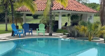 Coastal Retreat By The Sea-3BR Pool