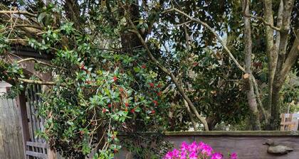 Something for everyone! Walk to beach/restaurant/parks/
shopping/entertainment