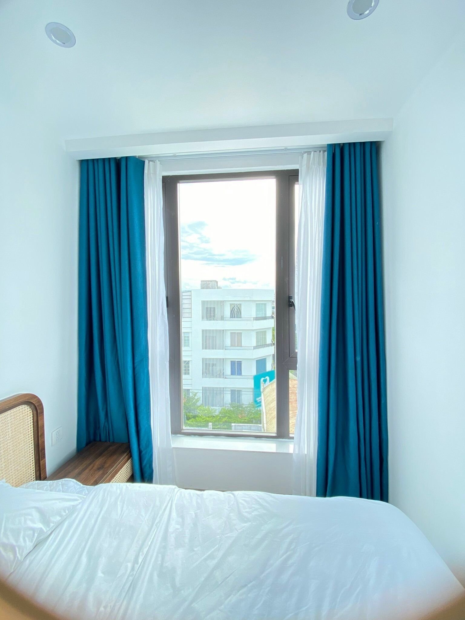 standard double room | individually furnished, desk, laptop workspace, soundproofing