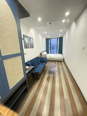 Phòng đôi Tiêu chuẩn | Trang bị nội thất với thiết kế riêng biệt, bàn 