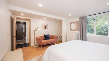 5 bedrooms, iron/ironing board, travel crib, WiFi