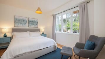 5 habitaciones, tabla de planchar con plancha, cuna de viaje y wifi