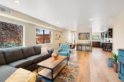 Downtown Flagstaff Apartment: City Views & Free Parking