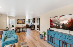 Téléviseur, bureau