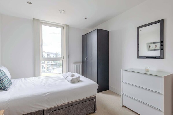 1 bedroom, iron/ironing board, Internet, bed sheets