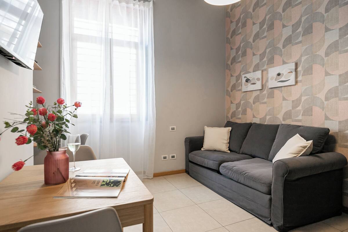 Apartment (1 Bedroom) | Wohnbereich
